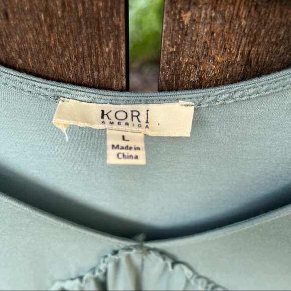 Kori America Jersey Knit Babydoll Sleeveless Ruffle Trim Top Sz L - Picture 3 of 10